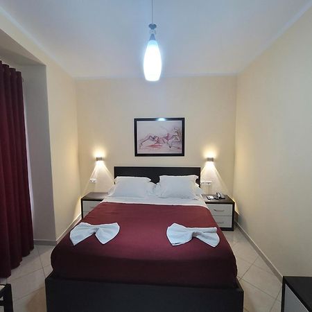 Haris Hotel Vlorë Extérieur photo