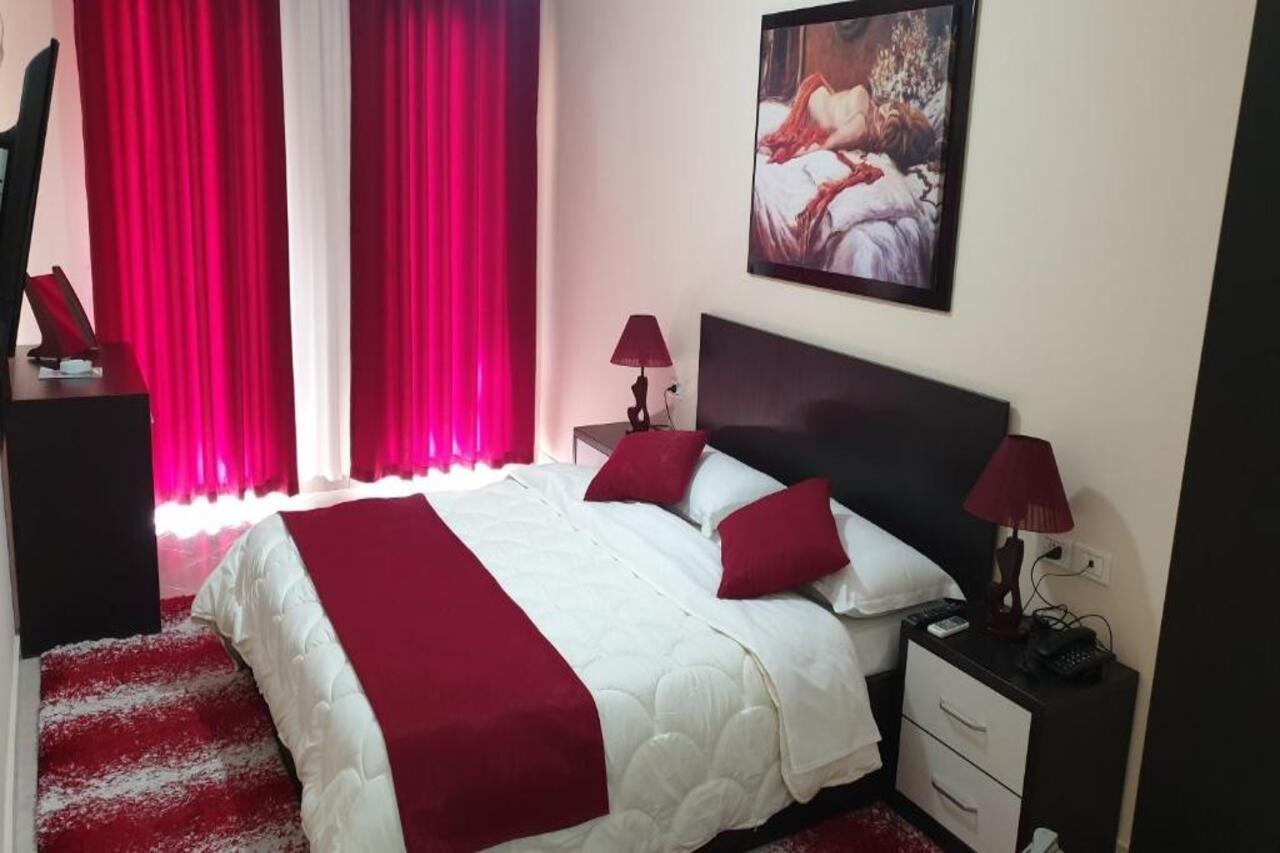 Haris Hotel Vlorë Extérieur photo