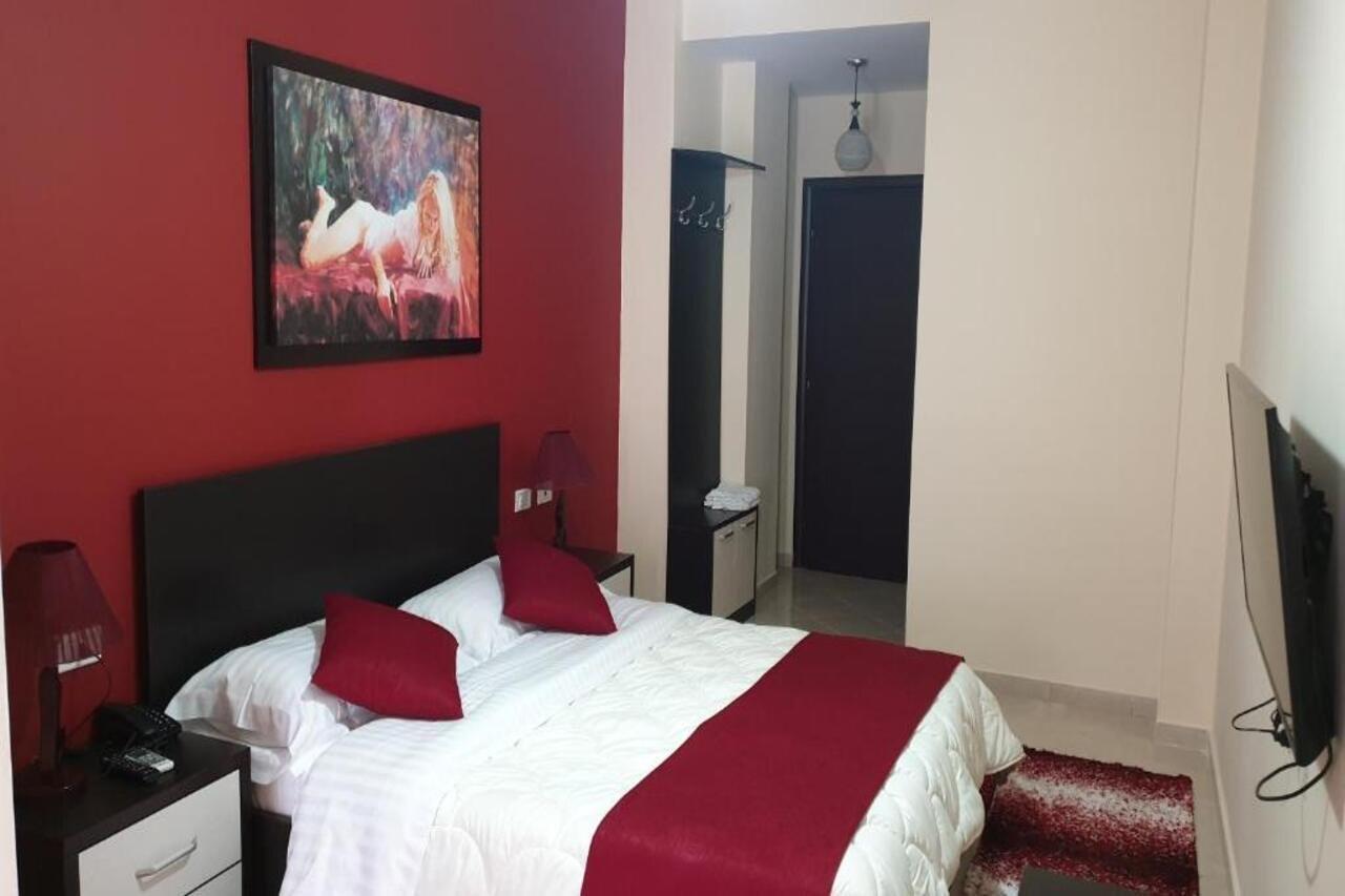 Haris Hotel Vlorë Extérieur photo
