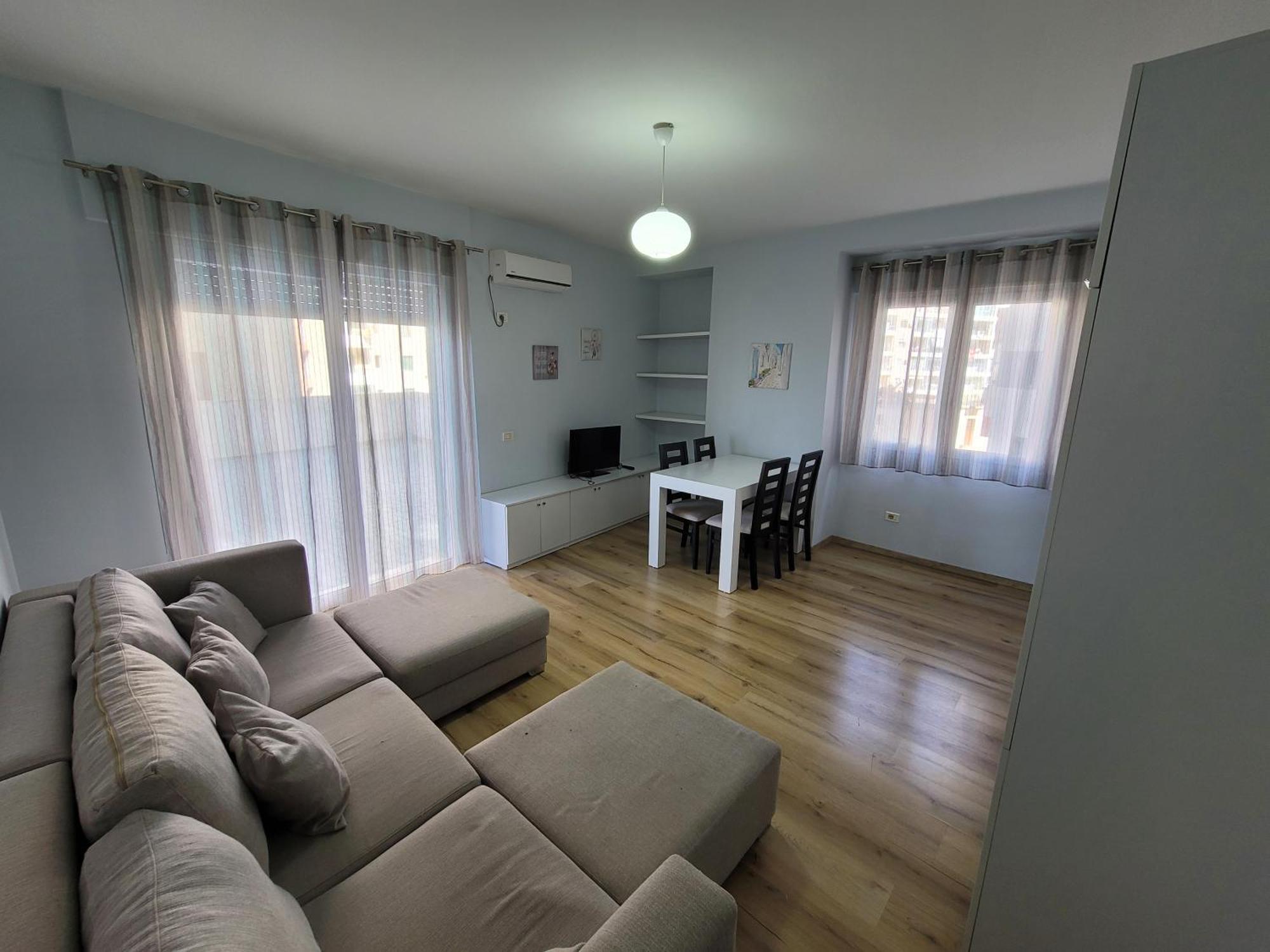Haris Hotel Vlorë Extérieur photo