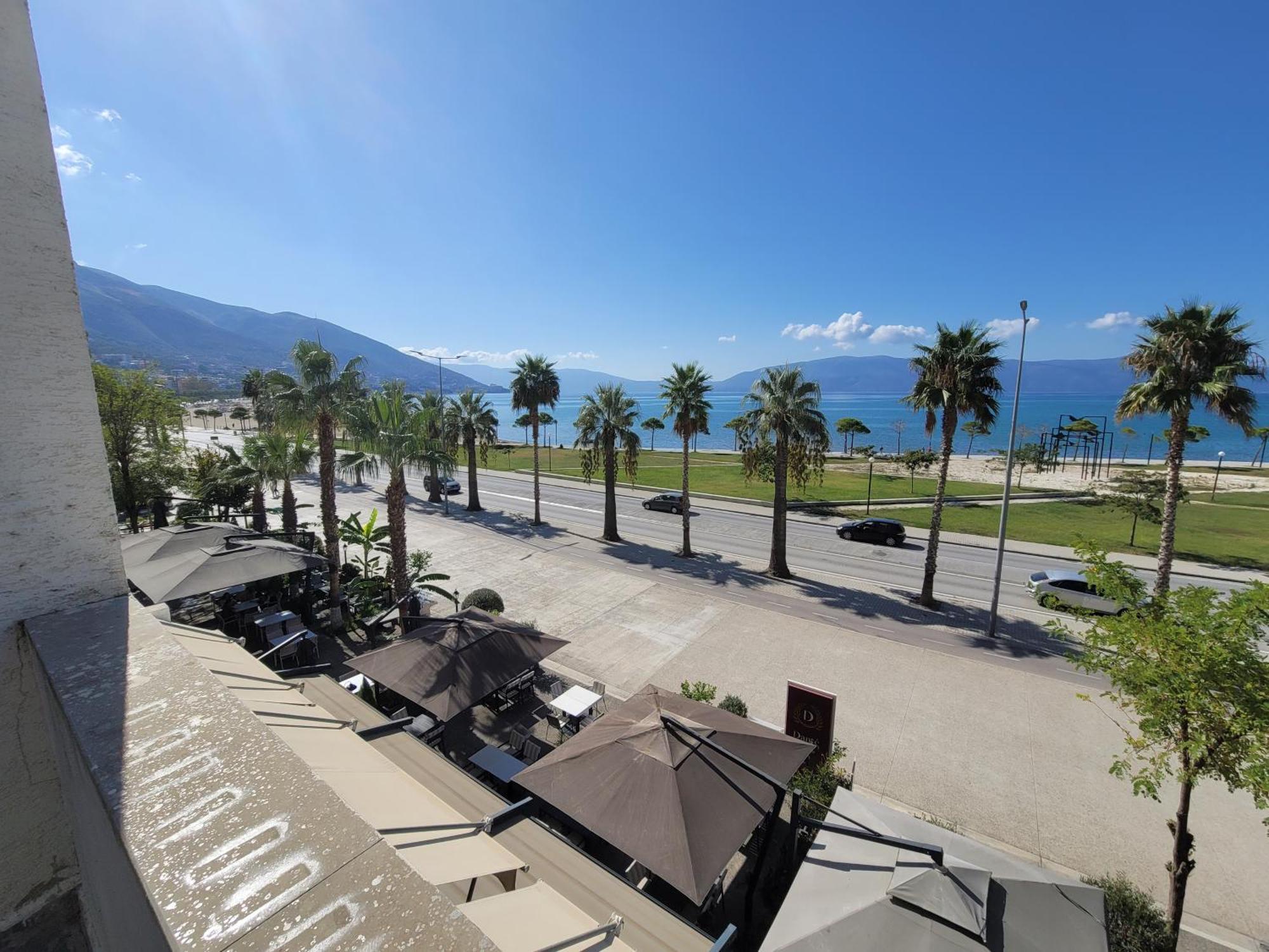 Haris Hotel Vlorë Extérieur photo