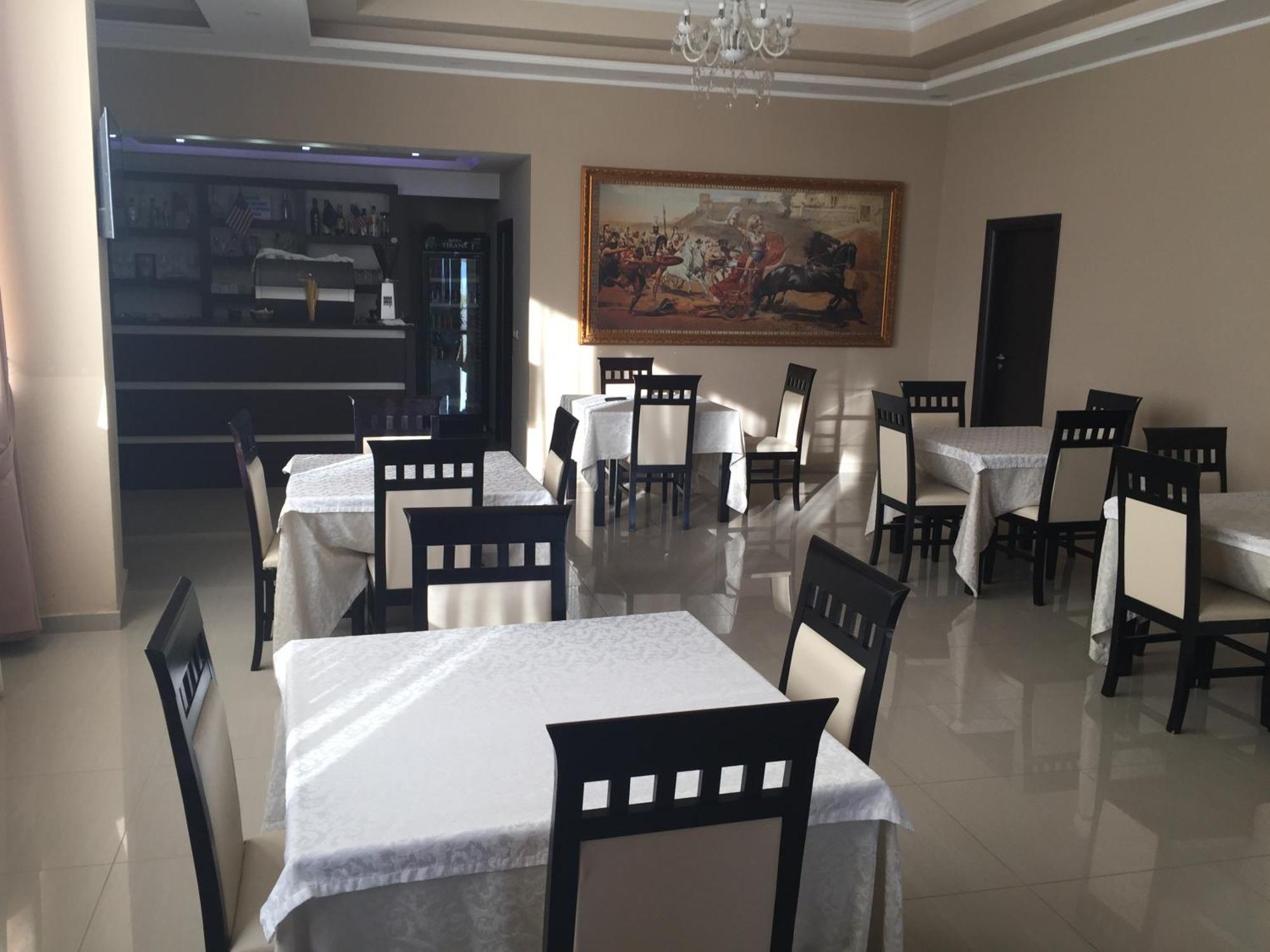 Haris Hotel Vlorë Extérieur photo