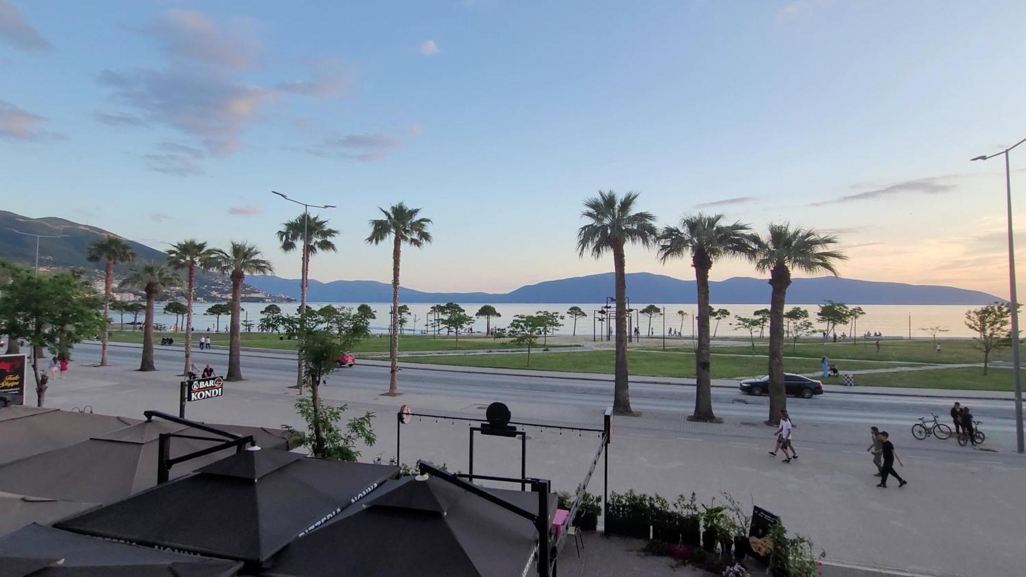 Haris Hotel Vlorë Extérieur photo