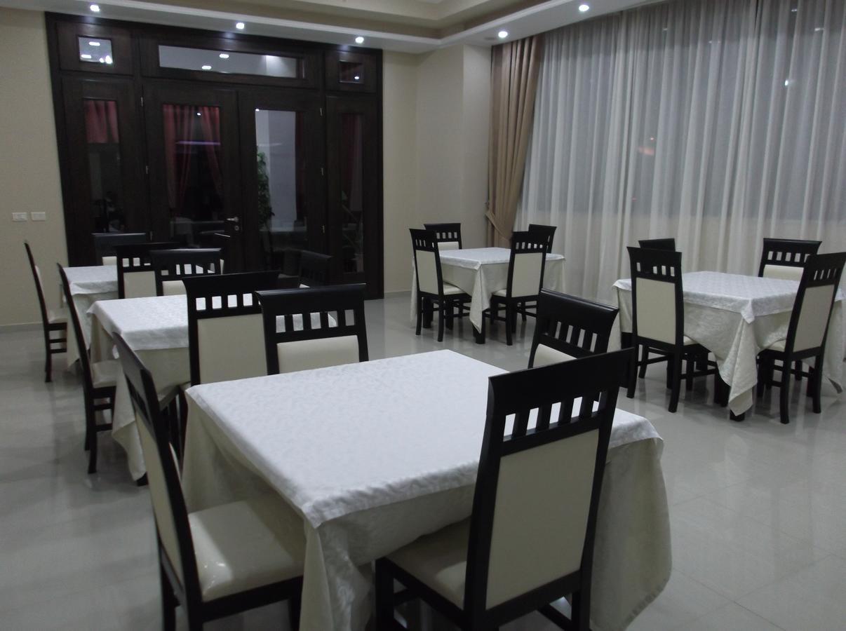 Haris Hotel Vlorë Extérieur photo
