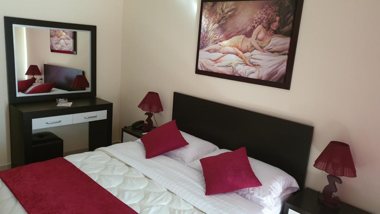 Haris Hotel Vlorë Extérieur photo